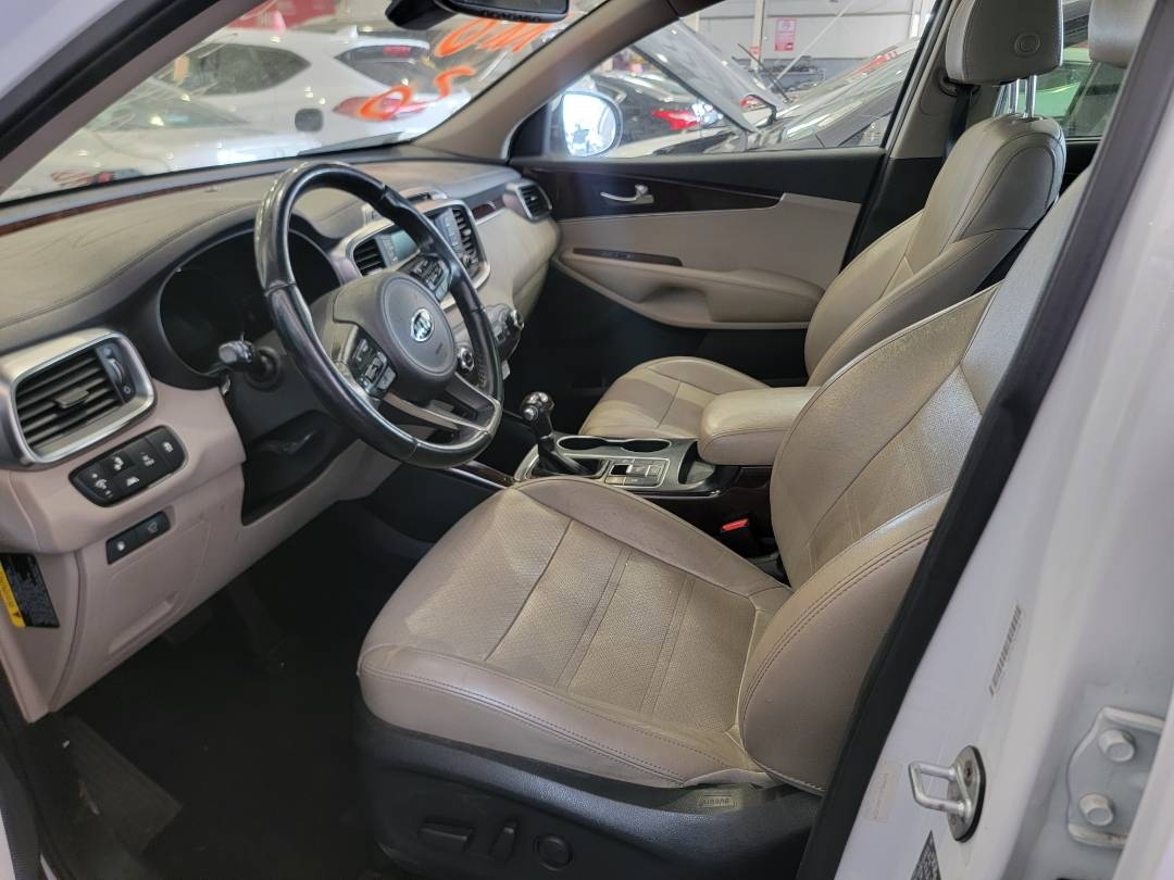 2018 KIA SORENTO — 114257 Miles — Lot 42641445 — Main - Marhaba Auctions Used Cars - Image 8