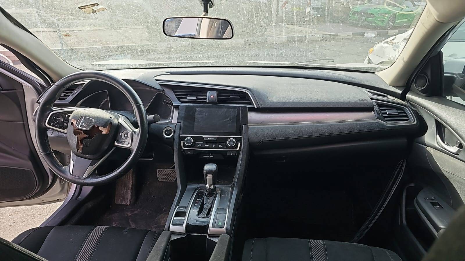 2018 HONDA CIVIC — 102830 Miles — Lot 09330 — Souq - Marhaba Auctions Used Cars - Image 8