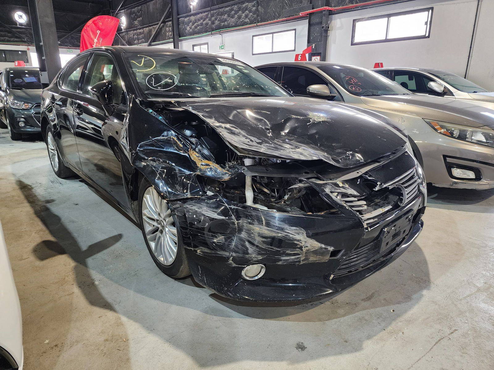 2015 LEXUS ES 350 — 150690 Miles — Lot 2166391 — Ind. 12 - Marhaba Auctions Used Cars - Image 5