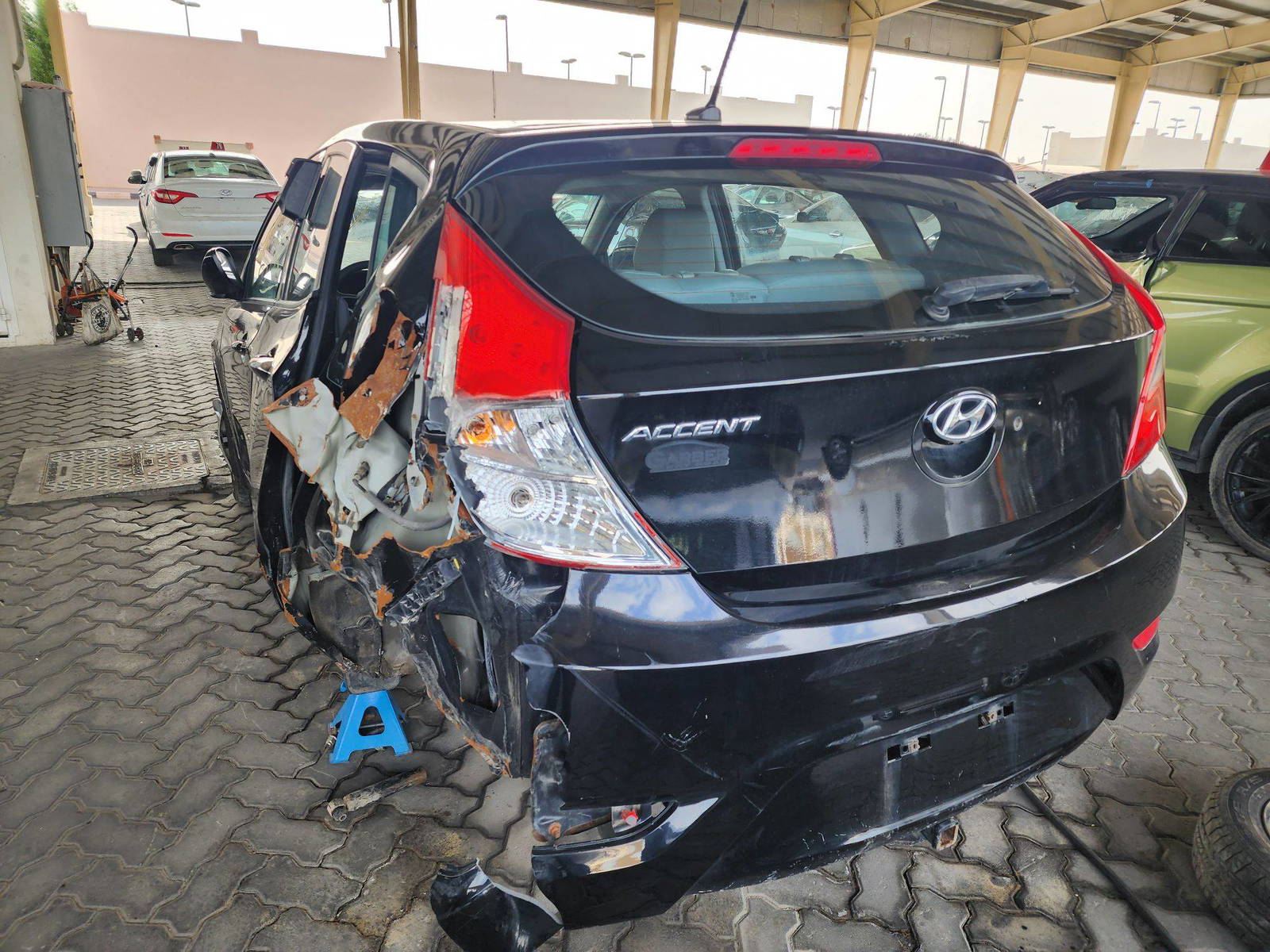 2015 HYUNDAI ACCENT — 113722 Miles — Lot 64212152142 - Marhaba Auctions Used Cars - Image 8