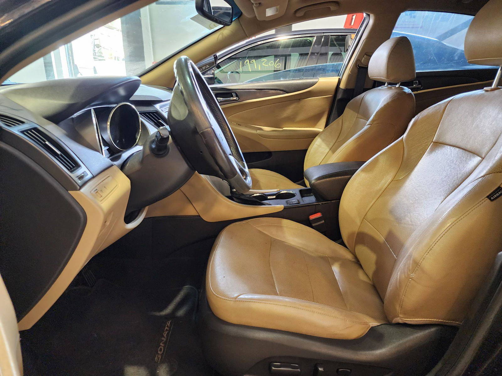 2011 HYUNDAI SONATA — 173481 Miles — Lot 73423774 — Al Quoz - Marhaba Auctions Used Cars - Image 9