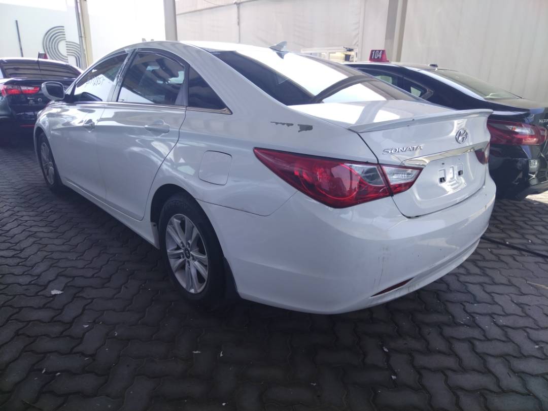 2013 HYUNDAI SONATA — 172500 Miles — Lot 36772857 - Marhaba Auctions Used Cars - Image 6