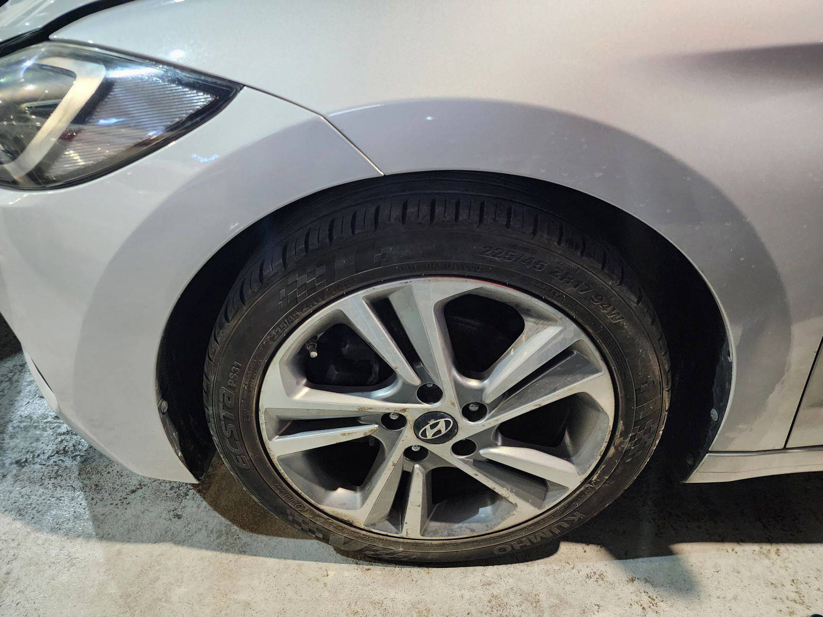 2018 HYUNDAI AVANTE — 157642 KM — Lot 488204 — Ind. 12 - Marhaba Auctions Used Cars - Image 12