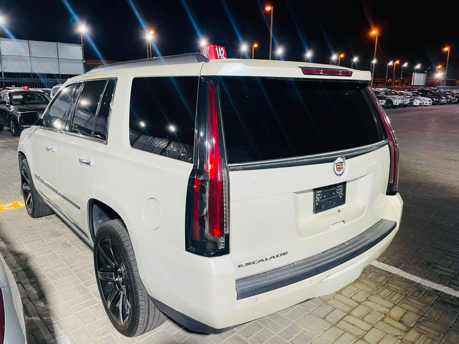2015 CADILLAC ESCALADE — 189214 Miles — Lot FR291118 — Main - Marhaba Auctions Used Cars - Image 5