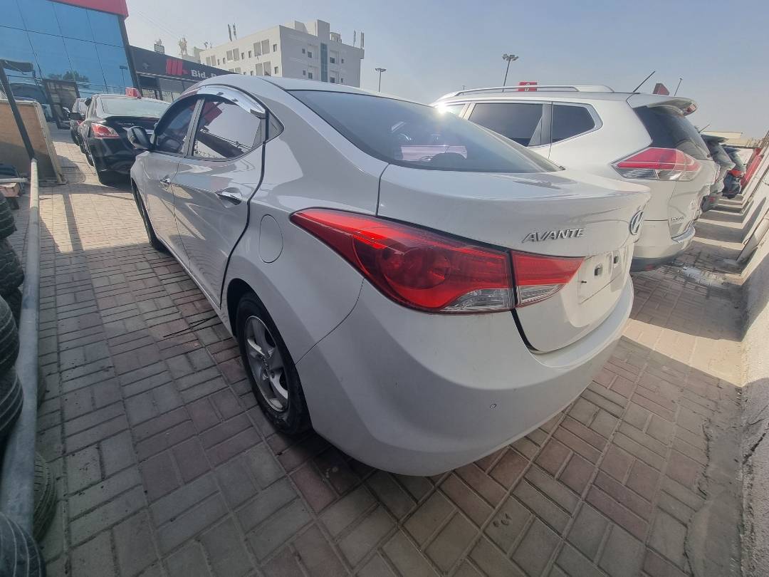 HYUNDAI AVANTE 2012 - Marhaba Auction Used Cars - Image 4