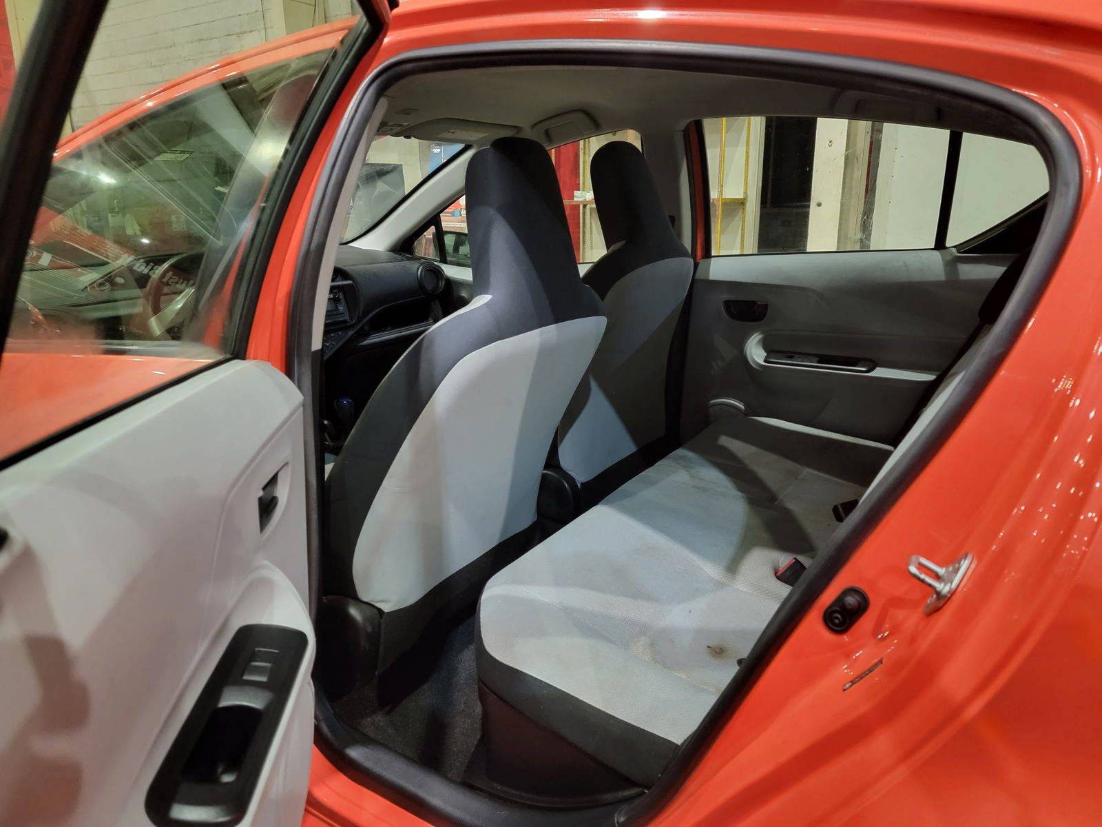 2012 TOYOTA PRIUS C — 147896 Miles — Lot 39C1027203 — Main - Marhaba Auctions Used Cars - Image 7