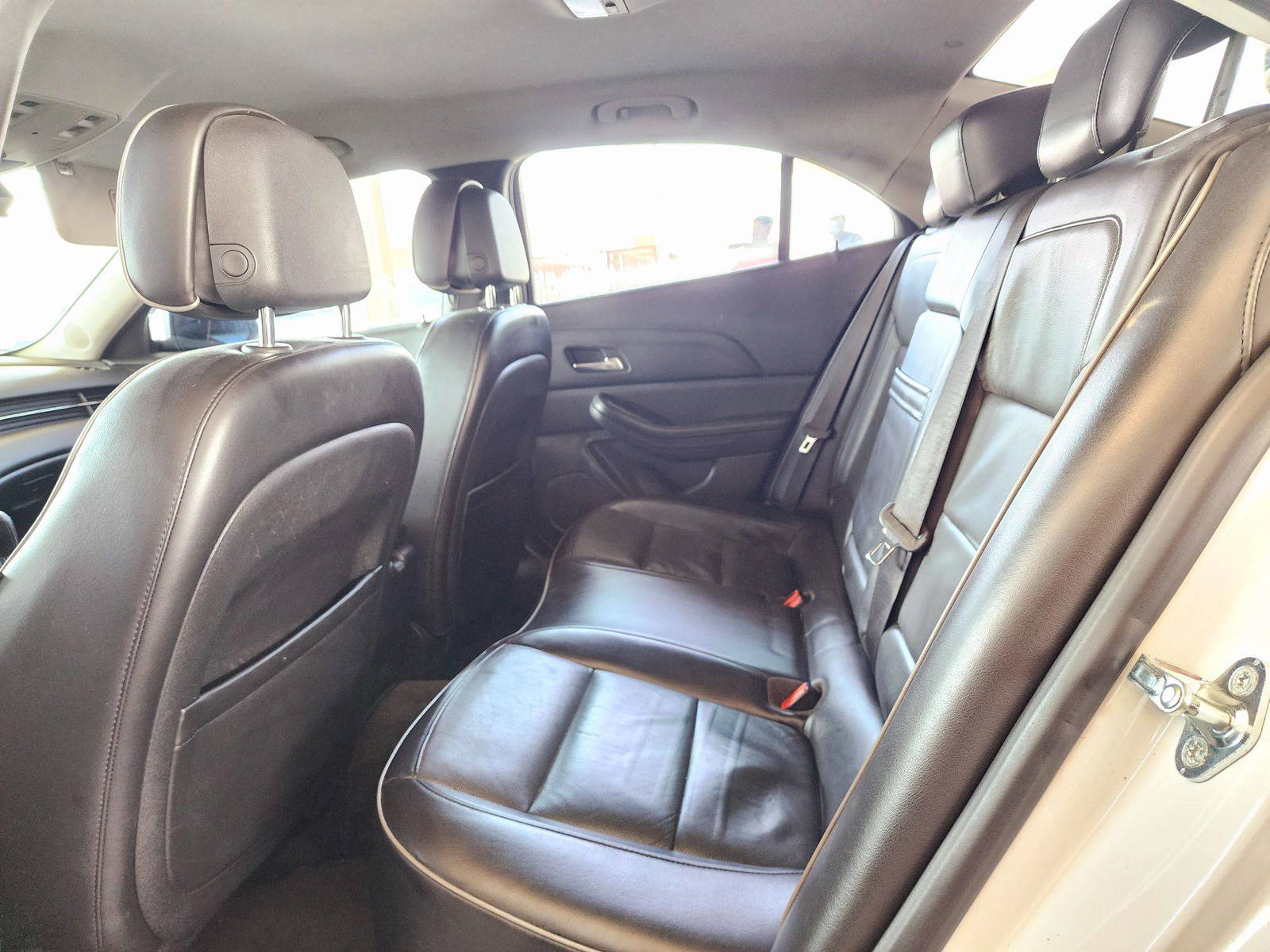 2012 CHEVROLET MALIBU — 155006 KM — Lot 013850 — Souq - Marhaba Auctions Used Cars - Image 6