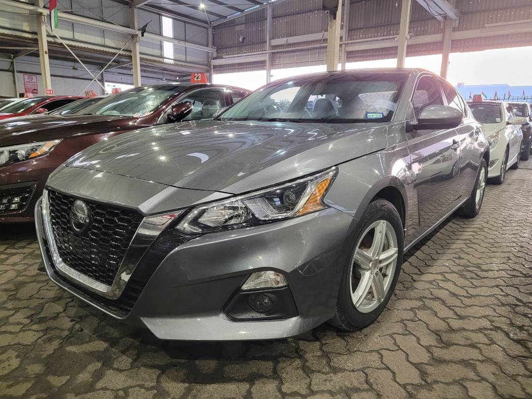 2019 NISSAN ALTIMA — 179921 Miles — Lot C142066 — Main - Marhaba Auctions Used Cars - Image 5