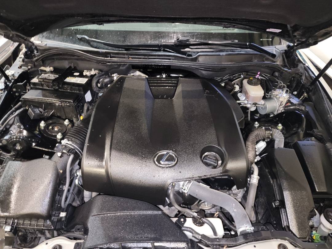 2015 LEXUS IS 250 — 149436 Miles — Lot 061544 - Marhaba Auctions Used Cars - Image 10