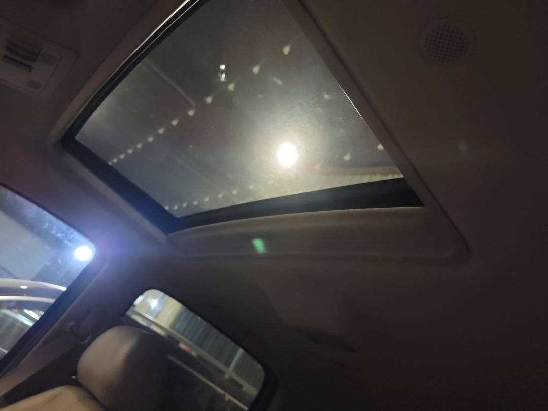 CHEVROLET SUBURBAN 2011 - Marhaba Auction Used Cars - Image 9