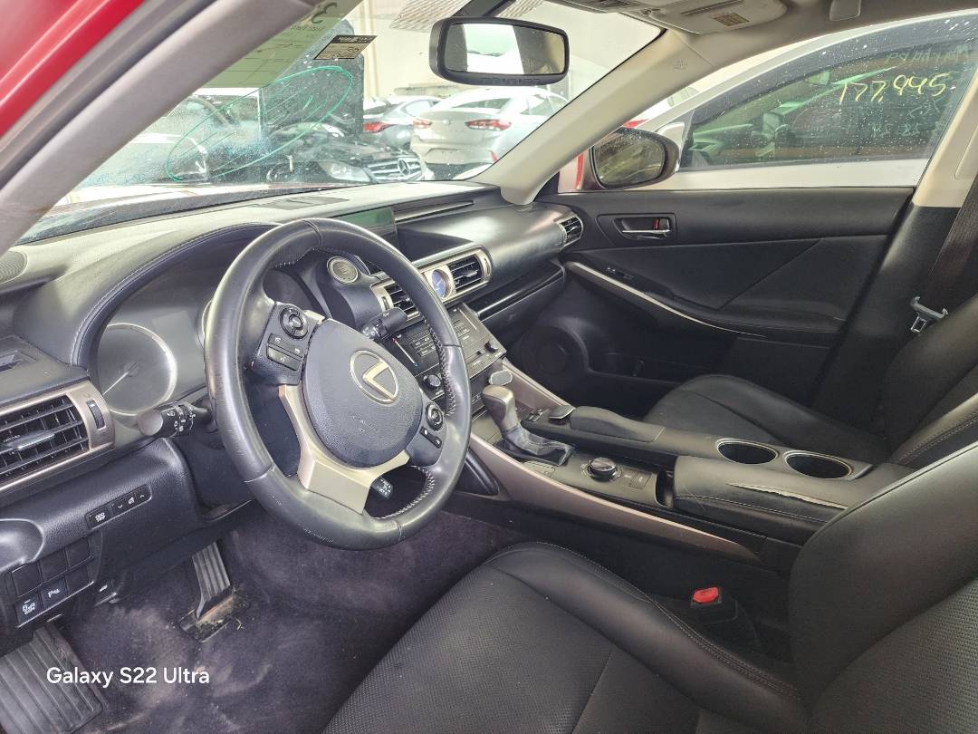 2014 LEXUS IS 250 — 150491 Miles — Lot 8765 — Souq - Marhaba Auctions Used Cars - Image 7