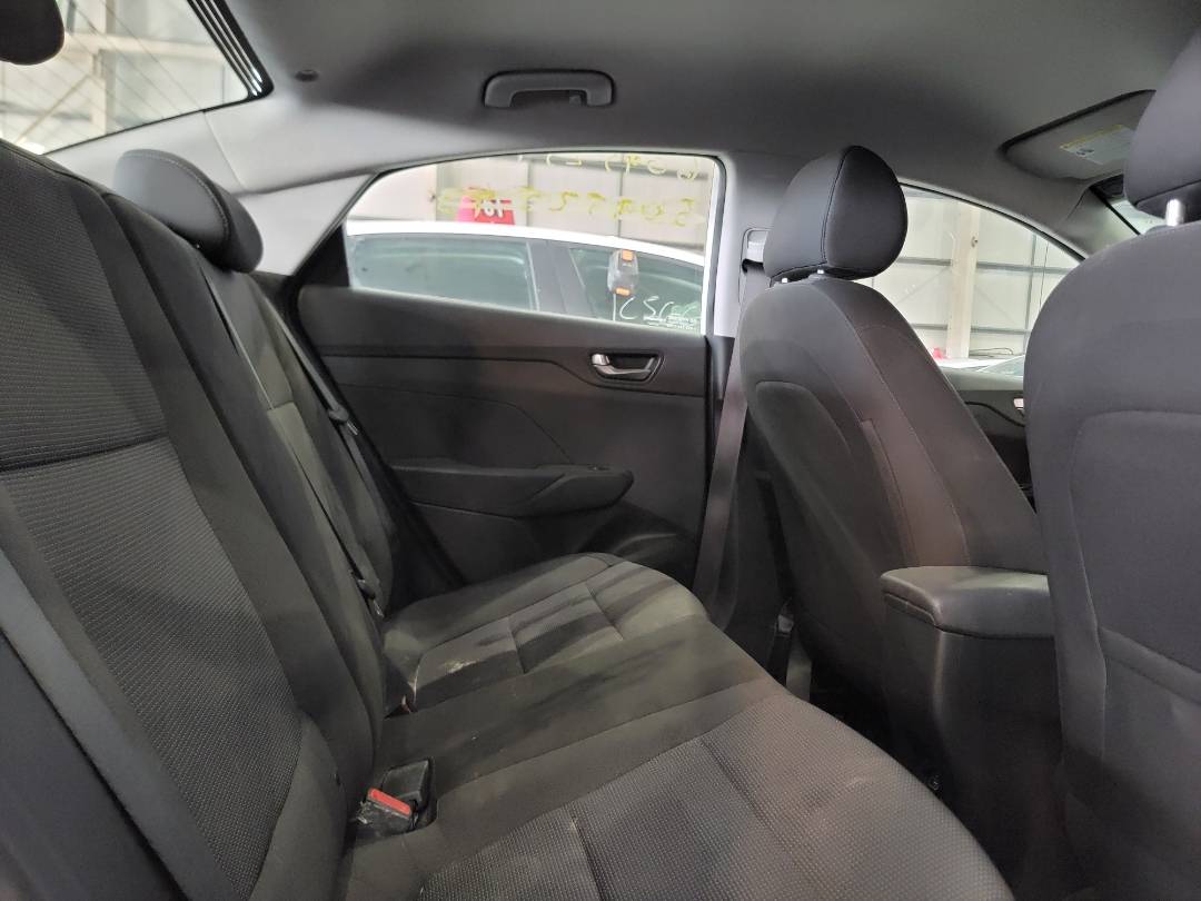 2019 HYUNDAI ACCENT — 120973 Miles — Lot E071250 - Marhaba Auctions Used Cars - Image 5