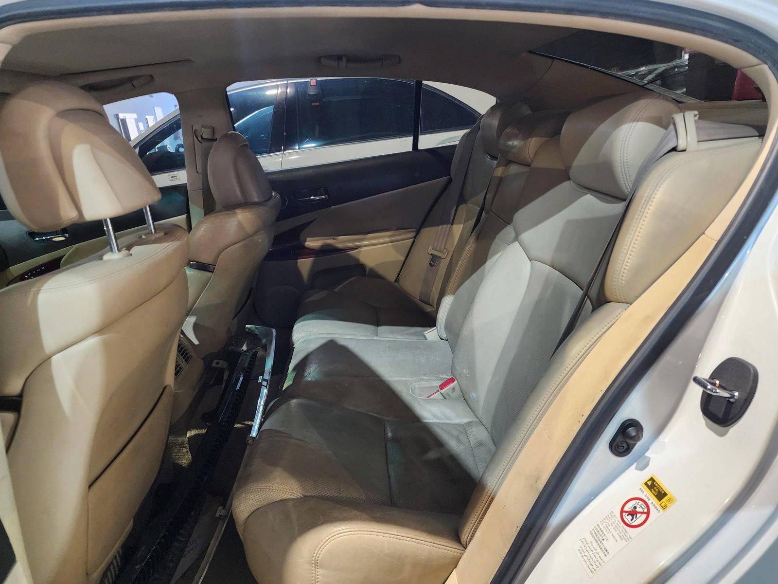 2008 LEXUS GS 430 — 294096 KM — Lot 19249 — Al Quoz - Marhaba Auctions Used Cars - Image 8