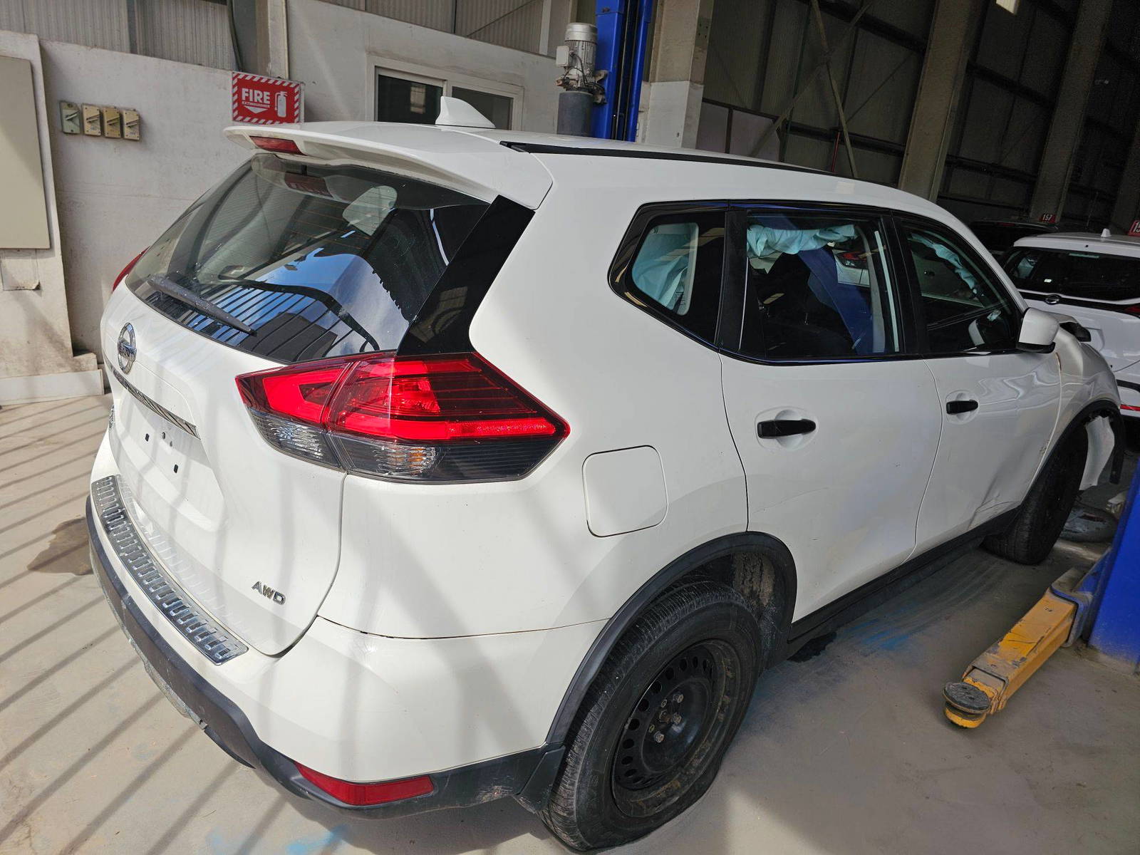 NISSAN ROGUE 2017 - Marhaba Auction Used Cars - Image 4