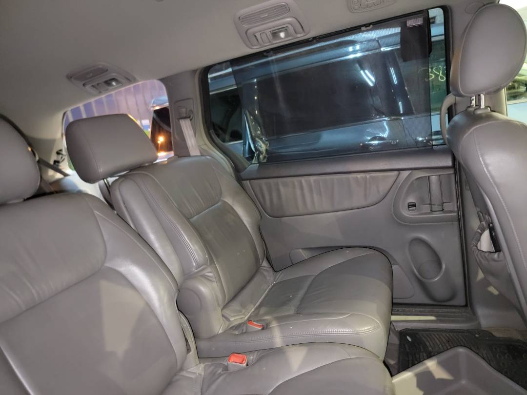 2004 TOYOTA SIENNA — 245682 Miles — Lot 38093461 - Marhaba Auctions Used Cars - Image 5