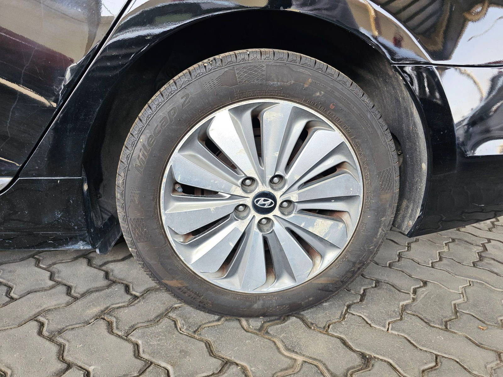 2015 HYUNDAI GRANDEUR — 317748 KM — Lot BFA008130 — Souq - Marhaba Auctions Used Cars - Image 10