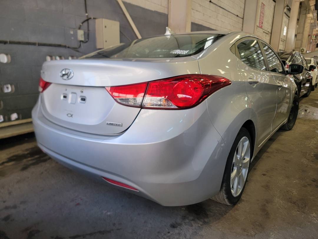 2013 HYUNDAI ELANTRA — 215434 Miles — Lot DU660304 — Main - Marhaba Auctions Used Cars - Image 3