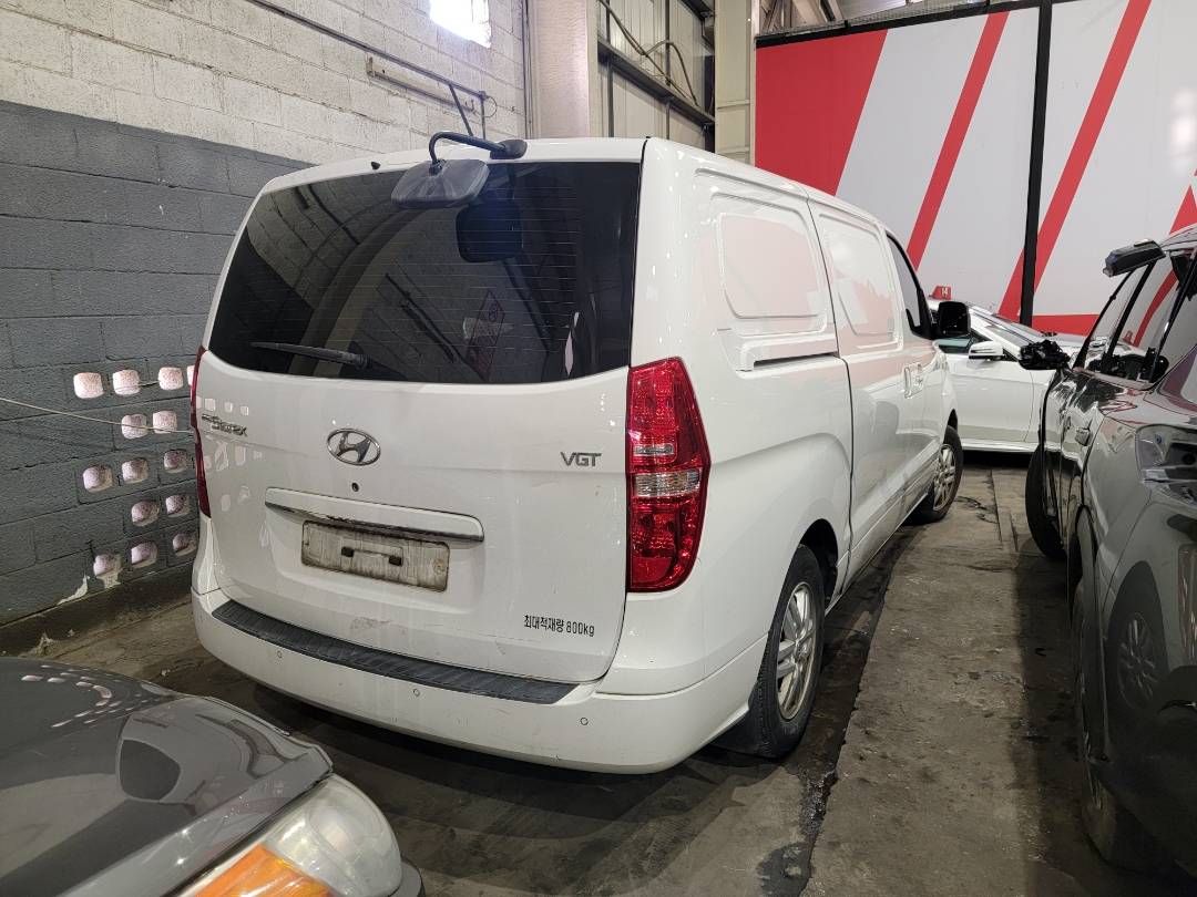 HYUNDAI GRAND STAREX 2017 - Marhaba Auction Used Cars - Image 4