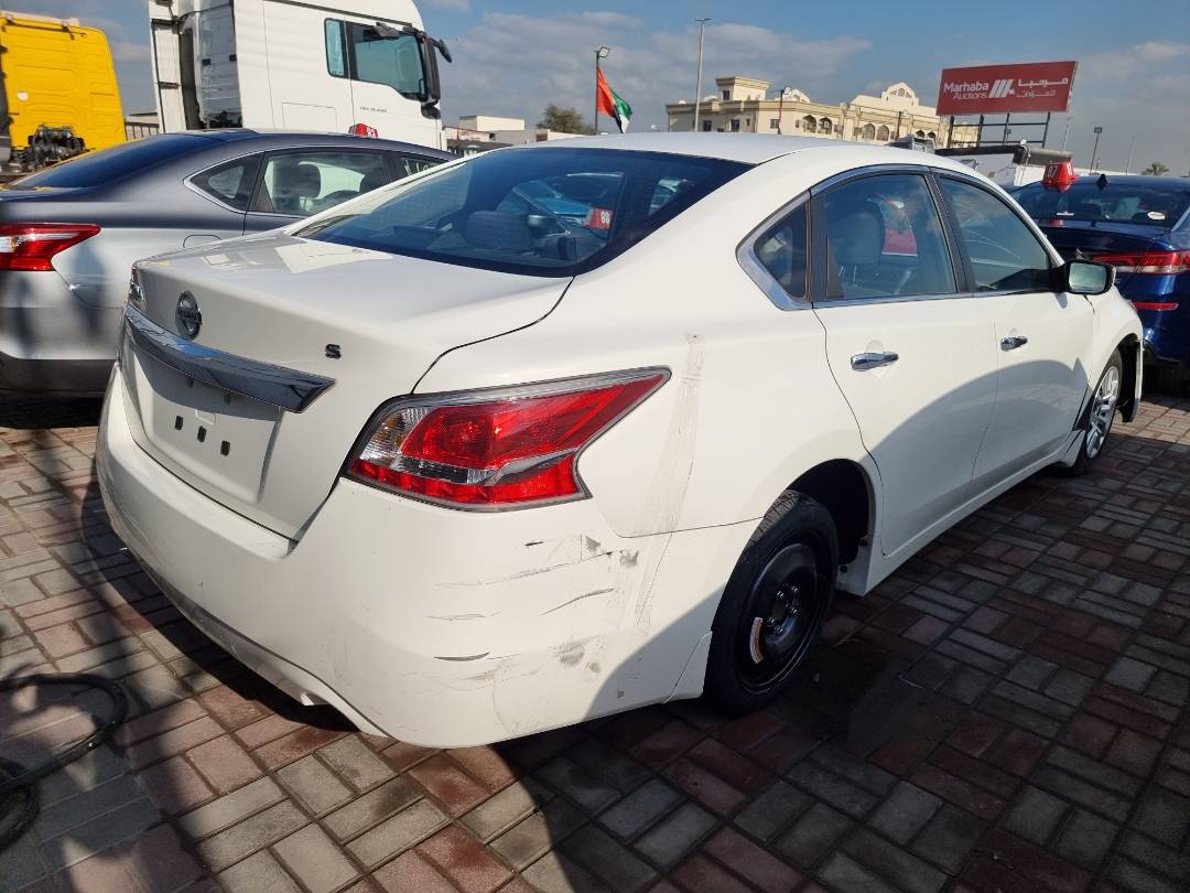 2015 NISSAN ALTIMA — 81836 Miles — Lot 125487 — Main - Marhaba Auctions Used Cars - Image 4