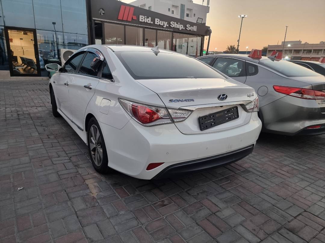 HYUNDAI SONATA 2012 - Marhaba Auction Used Cars - Image 4