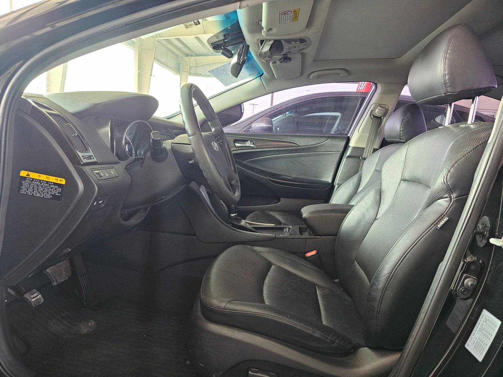 2012 HYUNDAI SONATA — 137685 KM — Lot 386226 — Souq - Marhaba Auctions Used Cars - Image 9