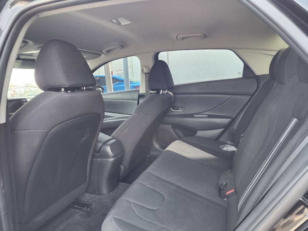 2022 HYUNDAI ELANTRA — 32133 KM — Lot 35951483 — Souq - Marhaba Auctions Used Cars - Image 8