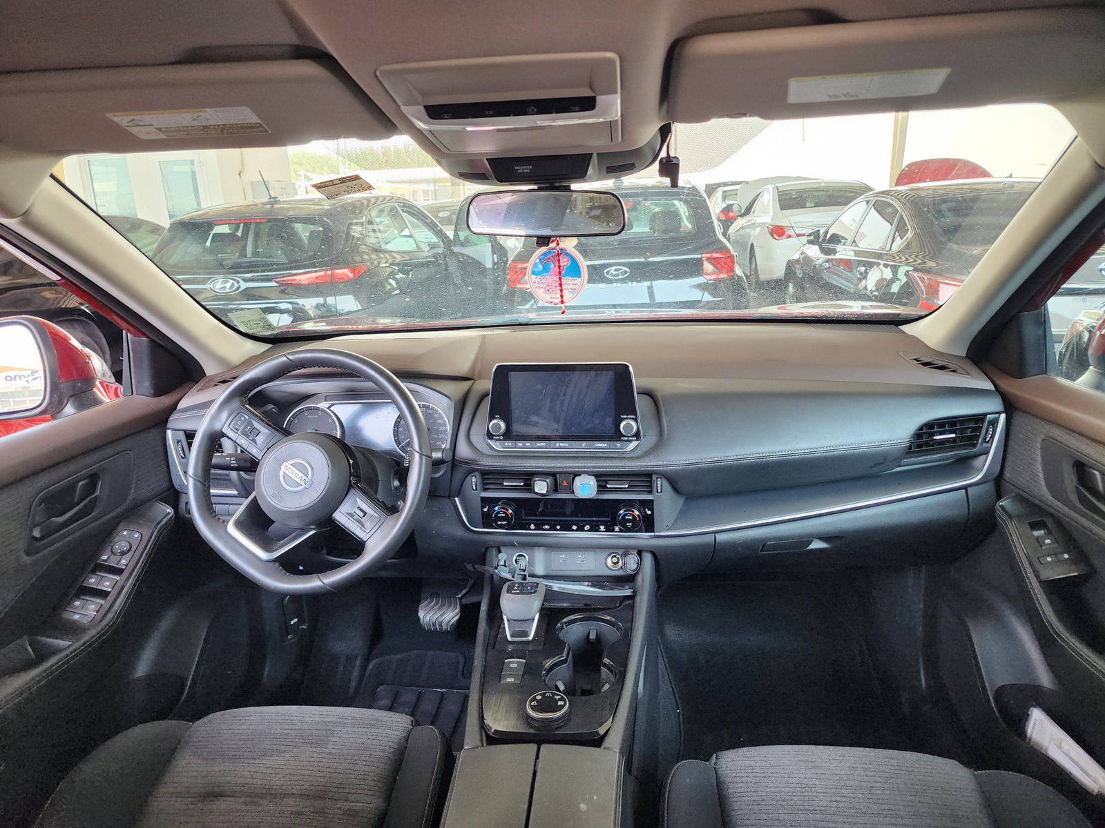 2021 NISSAN ROGUE — 34058 KM — Lot 715702 — Souq - Marhaba Auctions Used Cars - Image 6