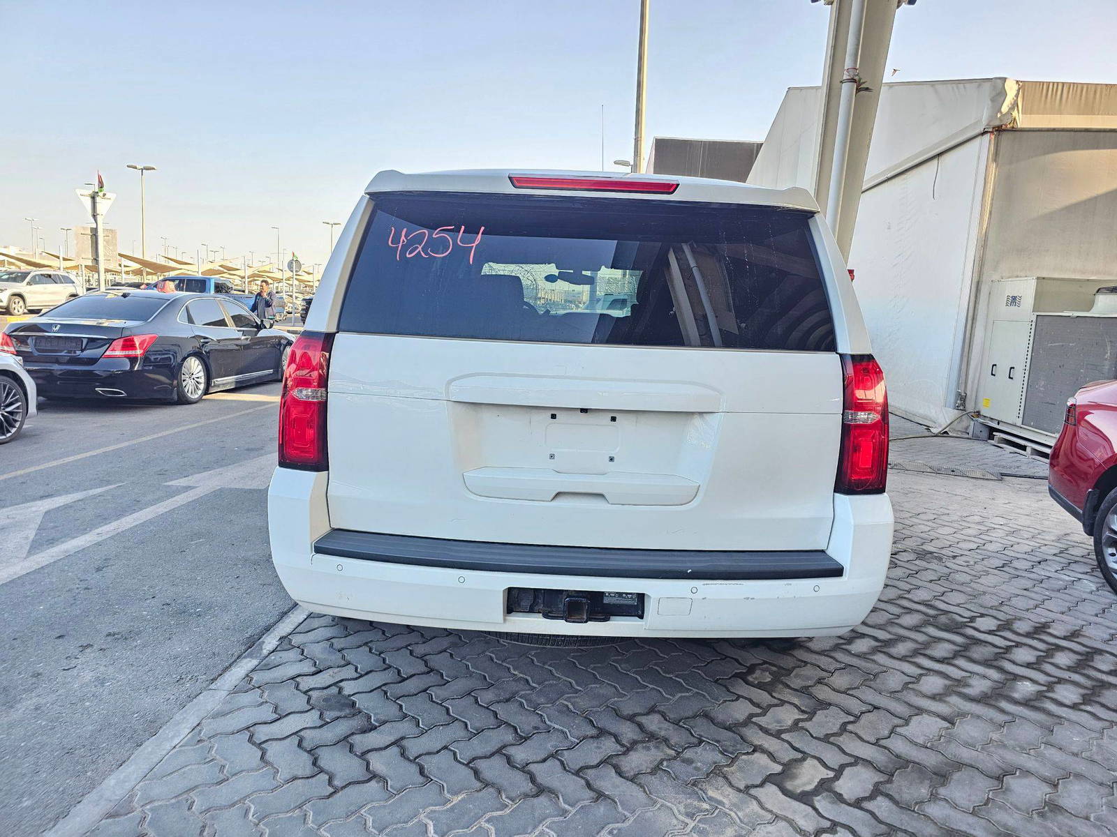 2018 CHEVROLET TAHOE — 182628 Miles — Lot EC6JR182144 — Souq - Marhaba Auctions Used Cars - Image 3