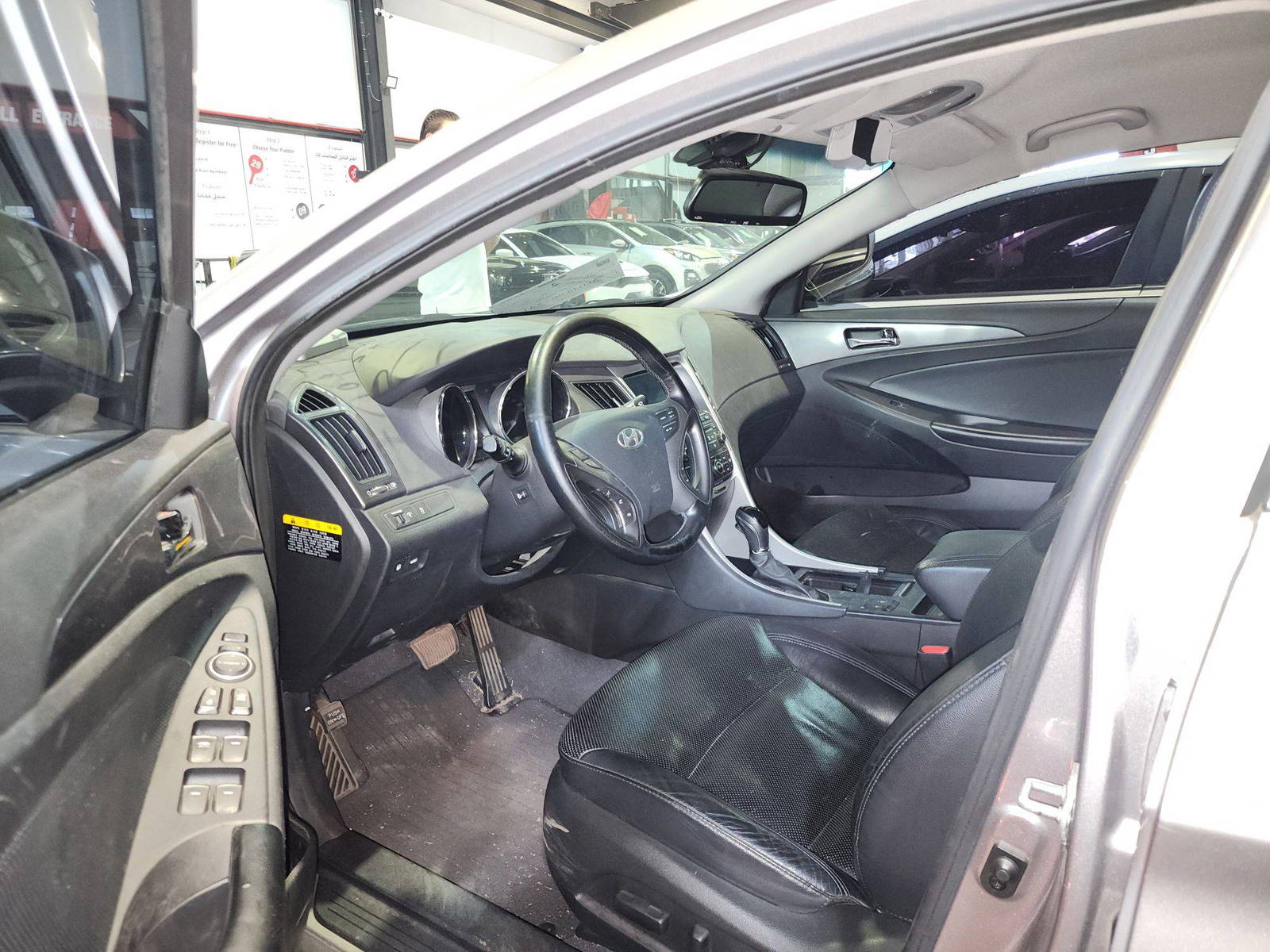 2014 HYUNDAI SONATA — 218181 KM — Lot 078830 — Al Quoz - Marhaba Auctions Used Cars - Image 9