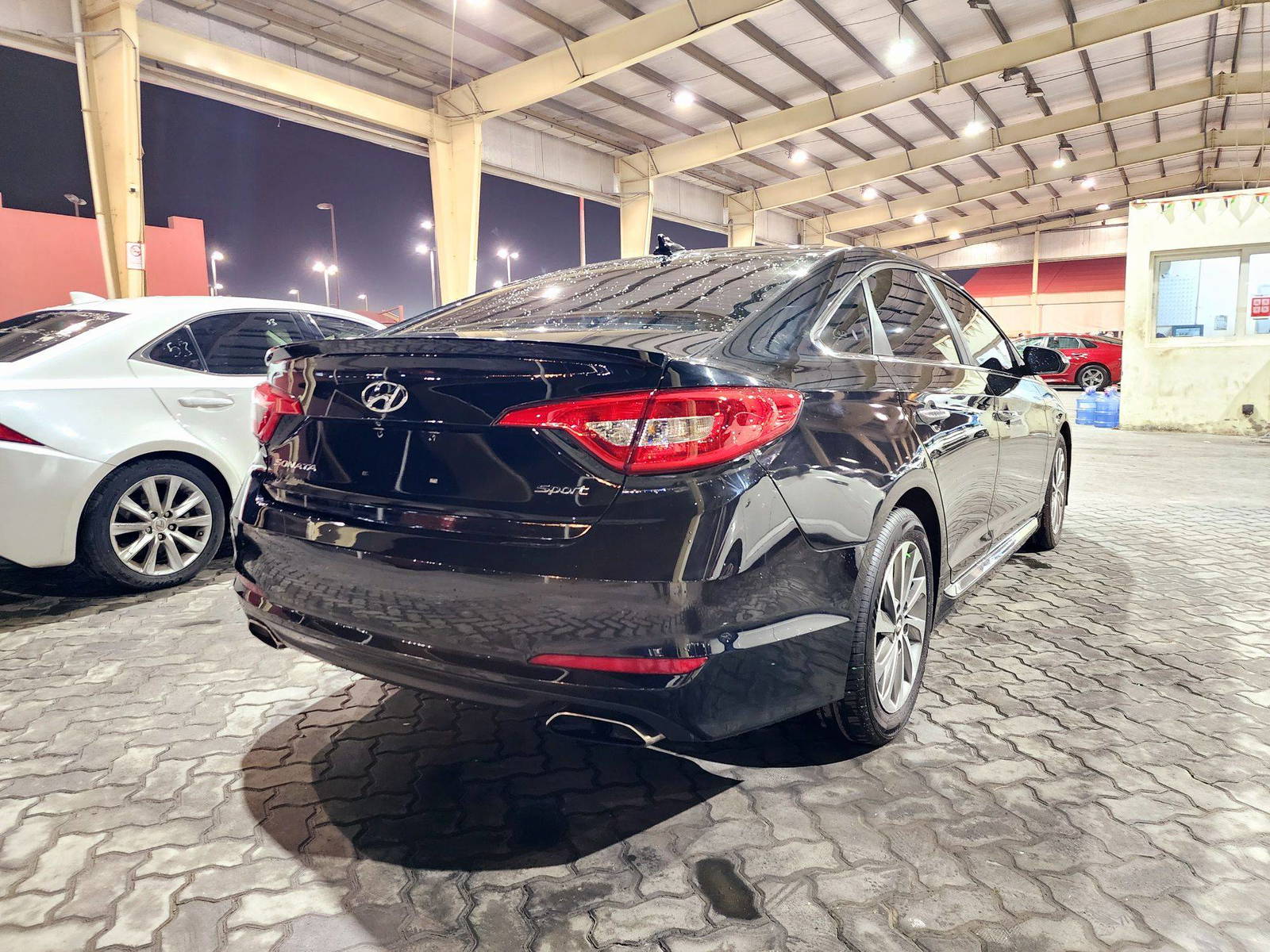 2016 HYUNDAI SONATA — 141542 Miles — Lot 4AFXGH316610 — Souq - Marhaba Auctions Used Cars - Image 4