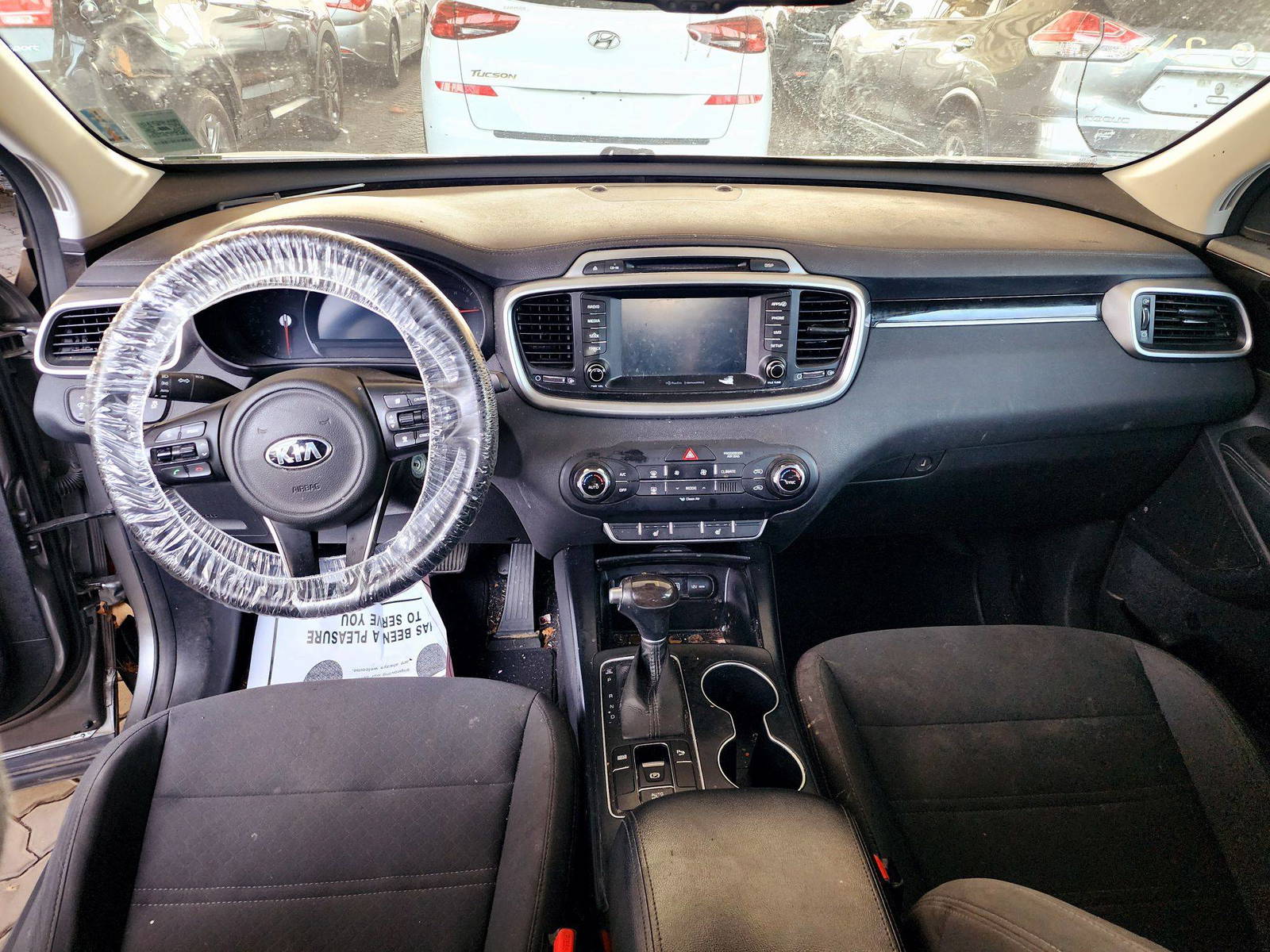2017 KIA SORENTO — 184670 Miles — Lot 0HG204538 — Souq - Marhaba Auctions Used Cars - Image 7