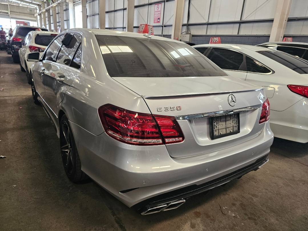 2010 MERCEDES BENZ E 350 — 317765 Miles — Lot AA222652 — Main - Marhaba Auctions Used Cars - Image 4