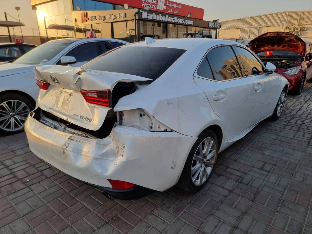 2014 LEXUS IS 250 — 122208 Miles — Lot 125487 — Souq - Marhaba Auctions Used Cars - Image 4