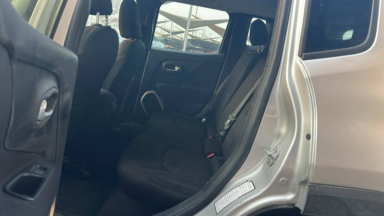 2017 JEEP RENEGADE LATITUDE — 137596 Miles — Lot HPE98418 — Souq - Marhaba Auctions Used Cars - Image 9