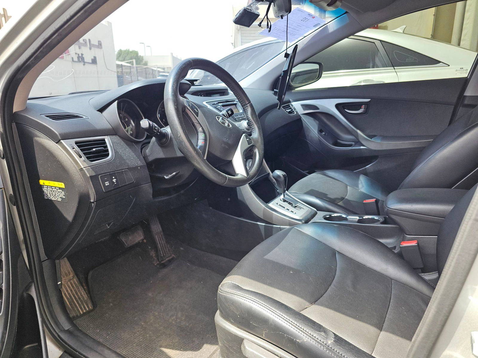 2011 HYUNDAI AVANTE — 94470 KM — Lot 100926 — Souq - Marhaba Auctions Used Cars - Image 8