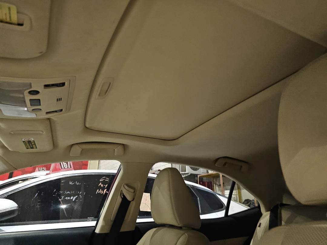 2015 LEXUS IS 250 — 187617 KM — Lot XF5022241 — Main - Marhaba Auctions Used Cars - Image 9