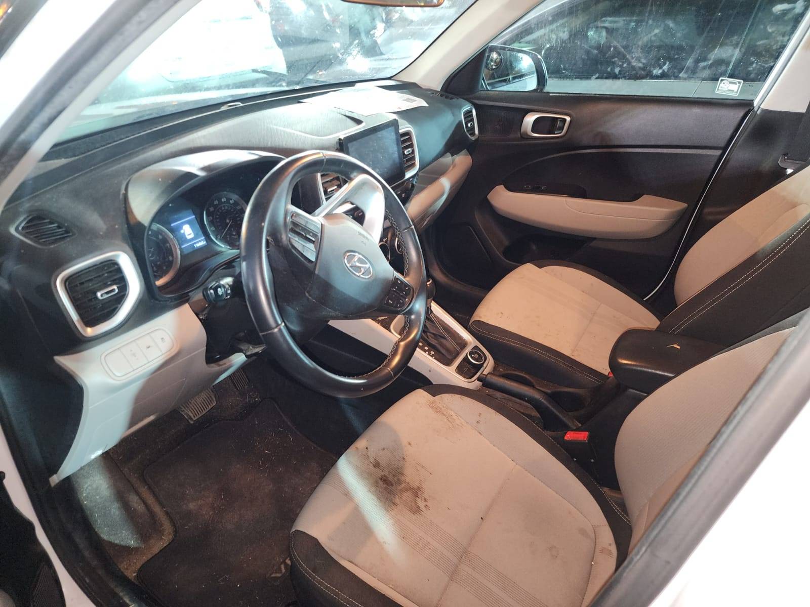 HYUNDAI VENUE SEL 2021 - Marhaba Auction Used Cars - Image 7