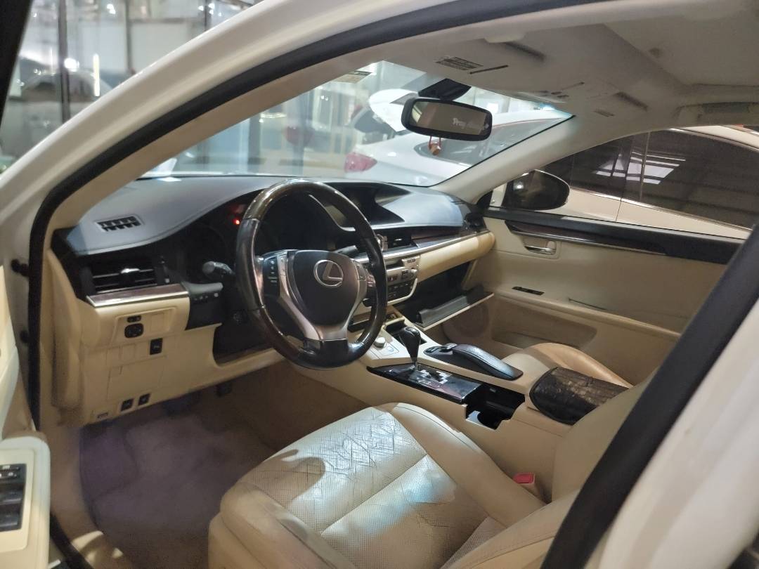 2013 LEXUS ES 350 — 225299 Miles — Lot D2055499 — Main - Marhaba Auctions Used Cars - Image 6