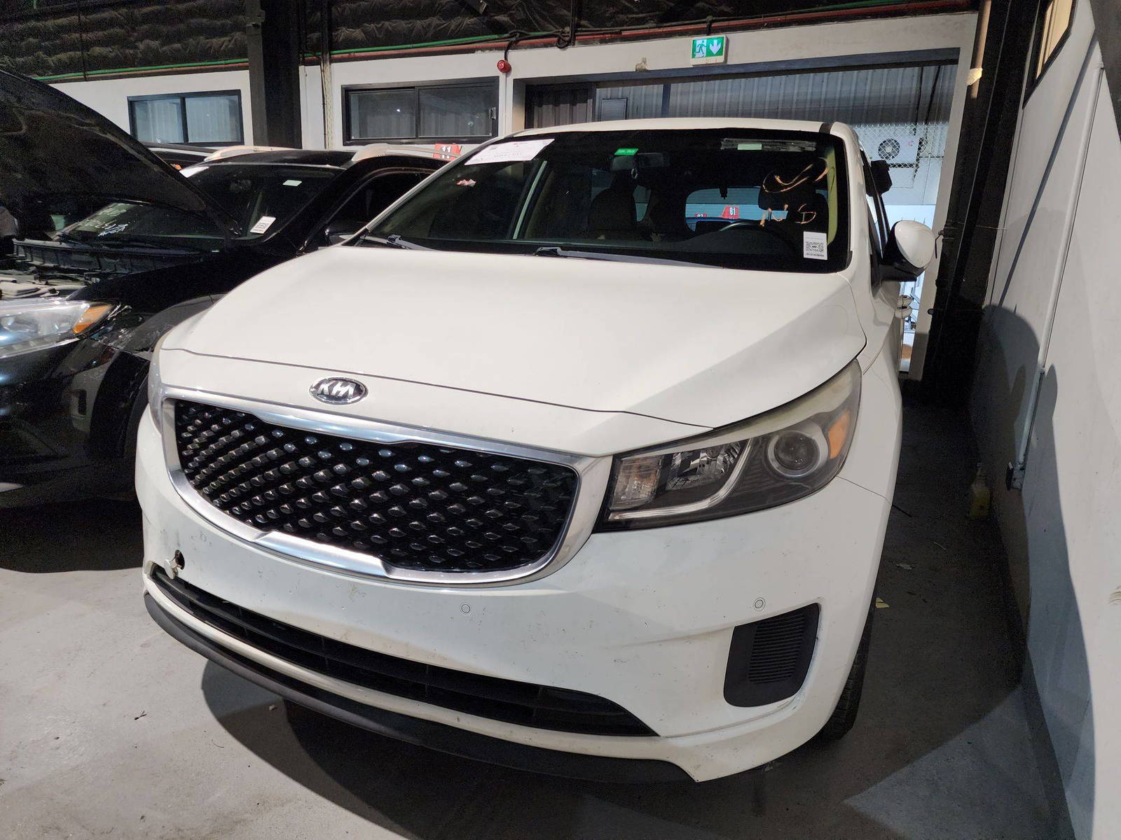 2017 KIA SEDONA — 134414 Miles — Lot 25943 — Al Quoz - Marhaba Auctions Used Cars - Image 5