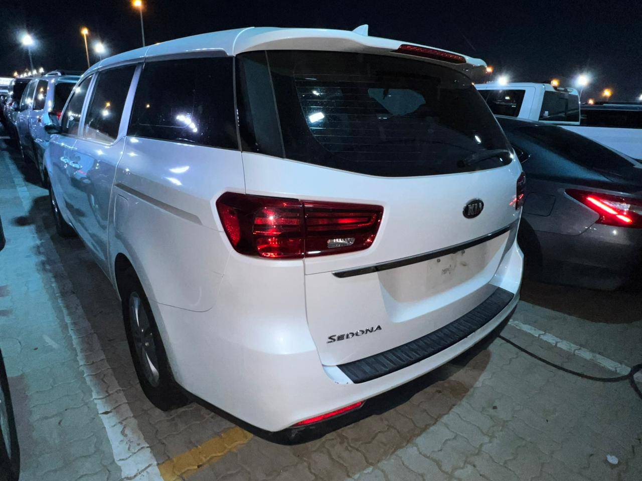 2020 KIA SEDONA — 89523 Miles — Lot C1XL6645160 - Marhaba Auctions Used Cars - Image 5