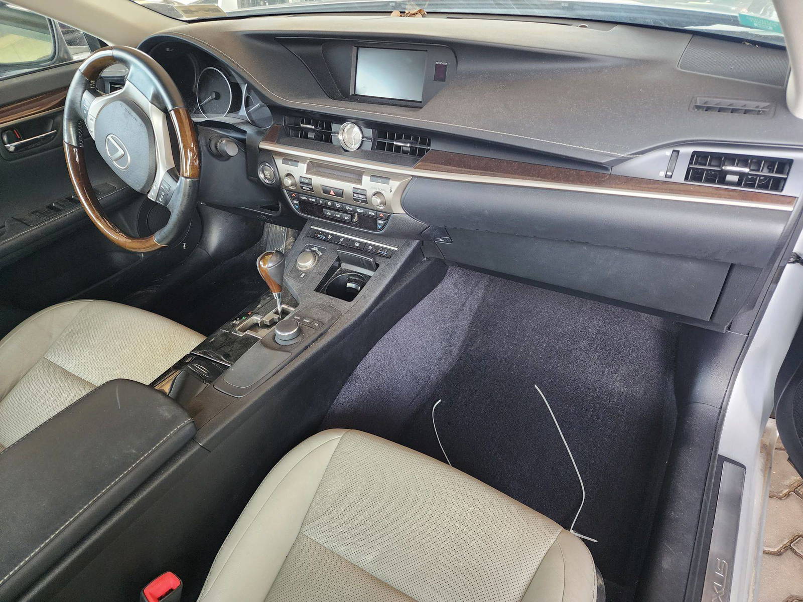 2013 LEXUS ES 350 — 110320 Miles — Lot 5D2044628 - Marhaba Auctions Used Cars - Image 6