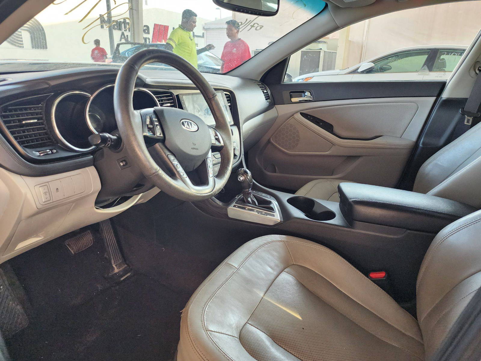 2011 KIA OPTIMA — 210616 Miles — Lot 39712007 — Souq - Marhaba Auctions Used Cars - Image 6