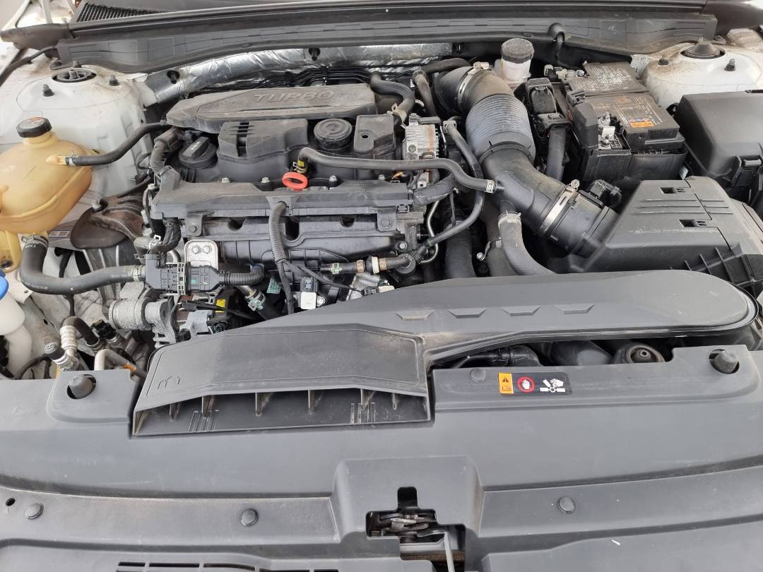 2022 KIA K5 — 30459 Miles — Lot 214587 — Ind. 12 - Marhaba Auctions Used Cars - Image 9