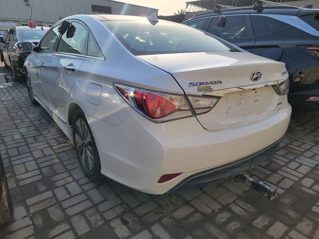 2014 HYUNDAI SONATA — 213730 KM — Lot A112717 — Main - Marhaba Auctions Used Cars - Image 3