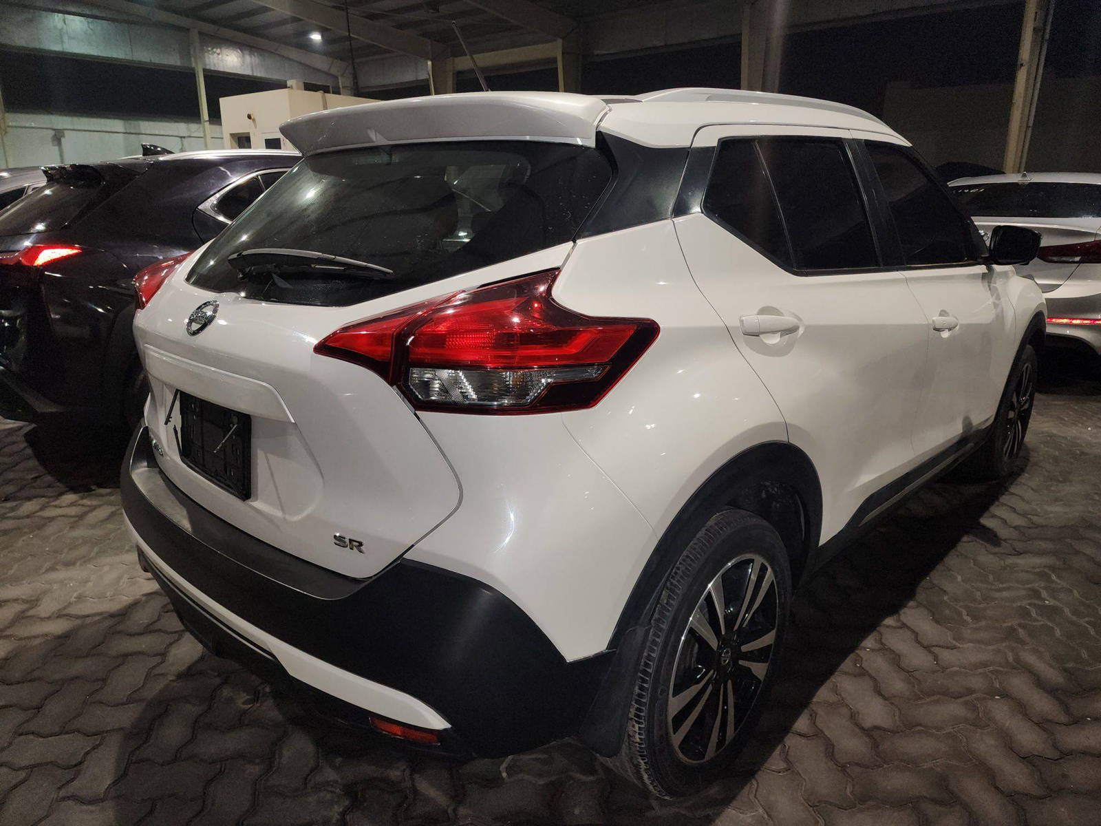 2018 NISSAN KICKS — 81209 Miles — Lot 39275522 - Marhaba Auctions Used Cars - Image 4