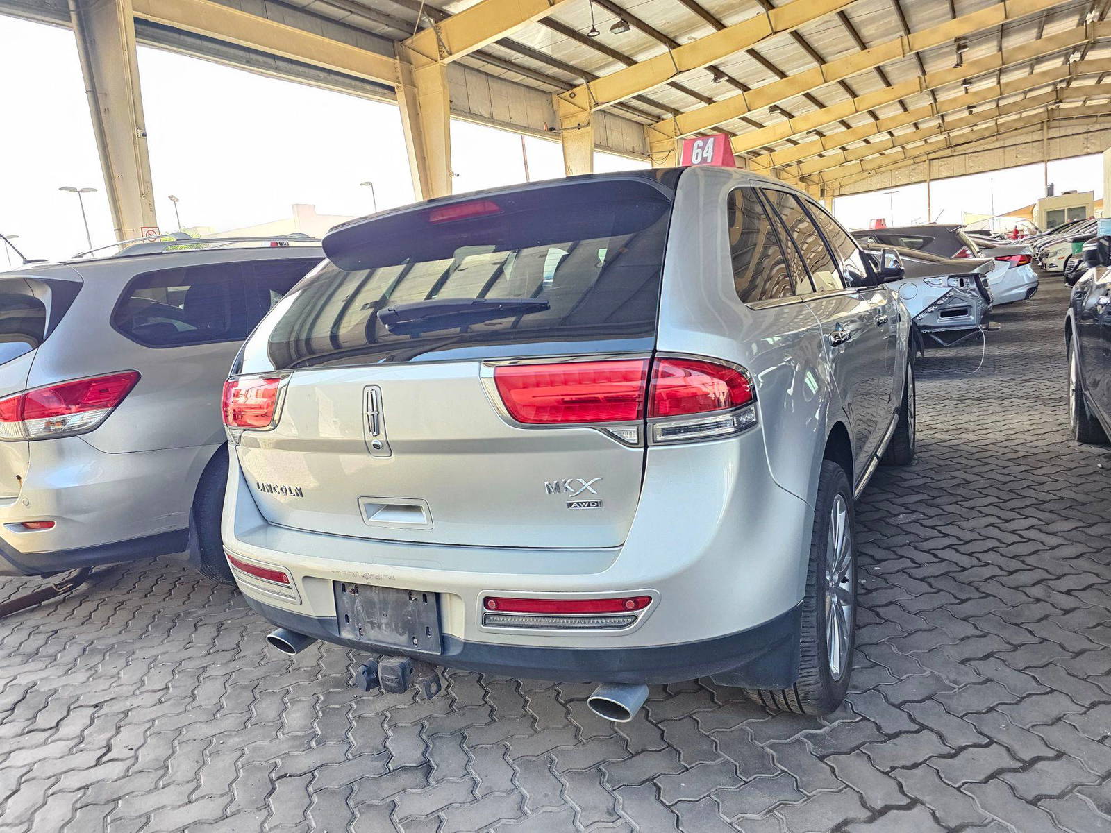 2013 LINCOLN MKX — 181036 KM — Lot L47148 — Souq - Marhaba Auctions Used Cars - Image 4