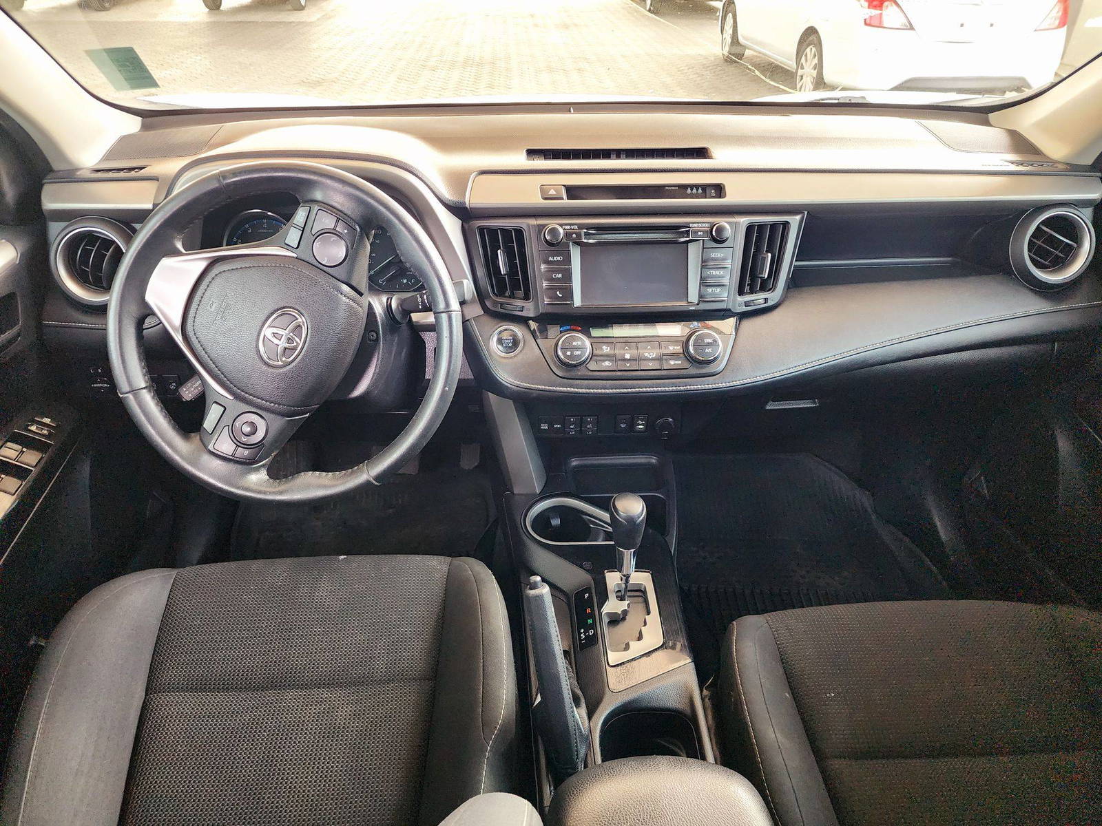 2018 TOYOTA RAV4 — 150600 KM — Lot 75057384 — Souq - Marhaba Auctions Used Cars - Image 7