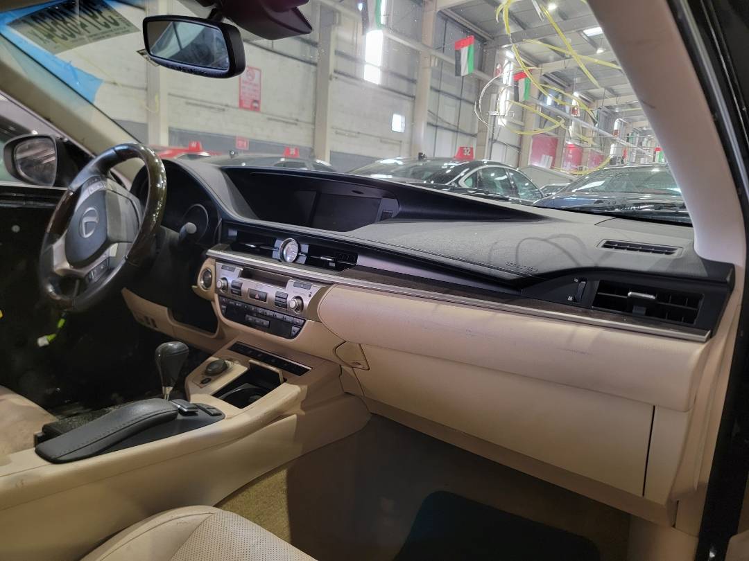 2014 LEXUS ES 350 — 127073 Miles — Lot 2108888 - Marhaba Auctions Used Cars - Image 5
