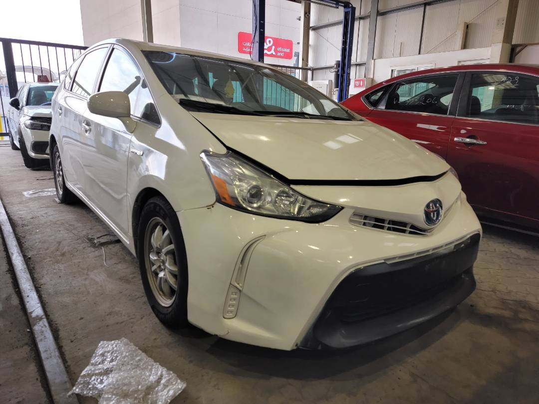 2016 TOYOTA PRIUS V — 373199 Miles — Lot J045468 — Main - Marhaba Auctions Used Cars - Image 4