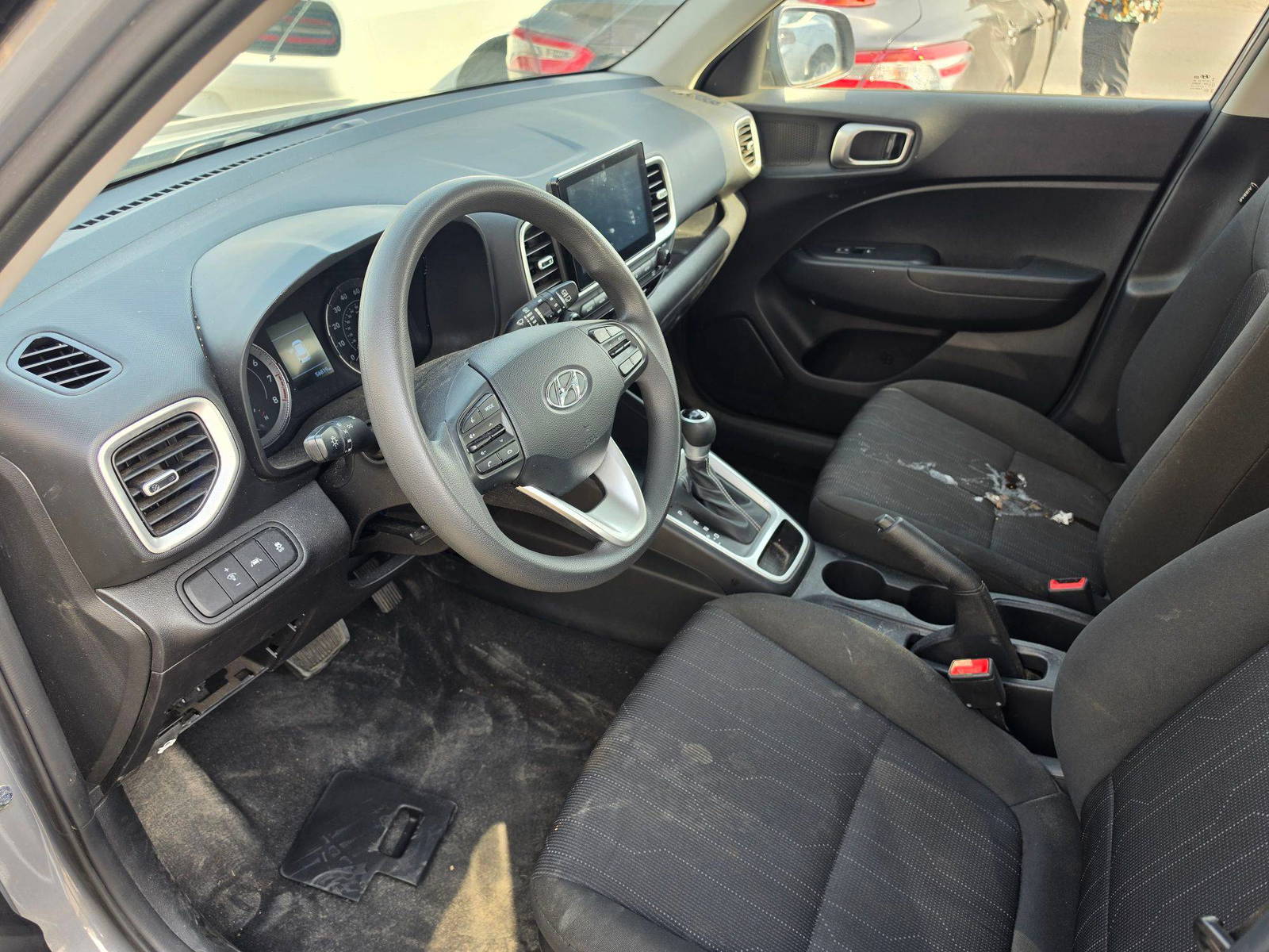 2022 HYUNDAI VENUE SE — sold — 56819 Miles — Lot 8NU154511 — Oman Yard - Marhaba Auctions Used Cars - Image 7